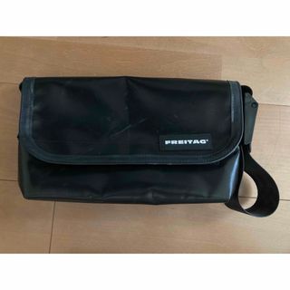 FREITAG(ブラック/黒色系)のフリマアイテム一覧 FREITAG(ブラック/黒色系)のフリマアイテム一覧