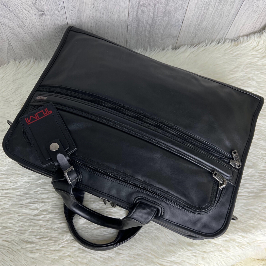 人気♡美品♡A4可♡TUMI トゥミ レザー 2way ビジネスバッグ 人気♡美品♡A4可♡TUMI トゥミ レザー 2way ビジネスバッグ