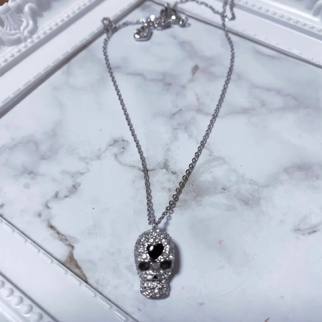 SWAROVSKI - SWAROVSKI スワロフスキーネックレス ドクロの通販 SWAROVSKI - SWAROVSKI スワロフスキーネックレス ドクロの通販