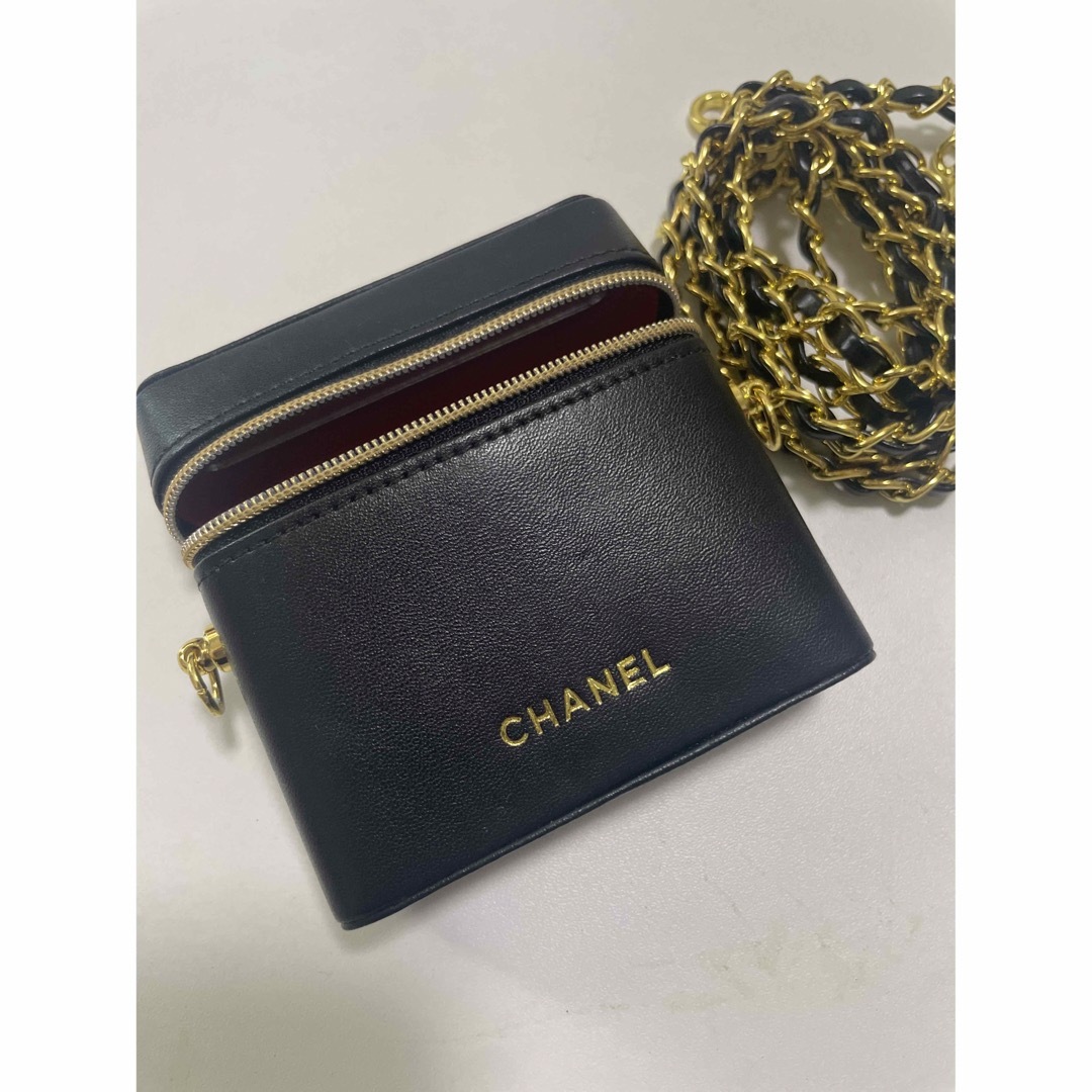 CHANEL - シャネル ノベルティ チェーン ポーチ