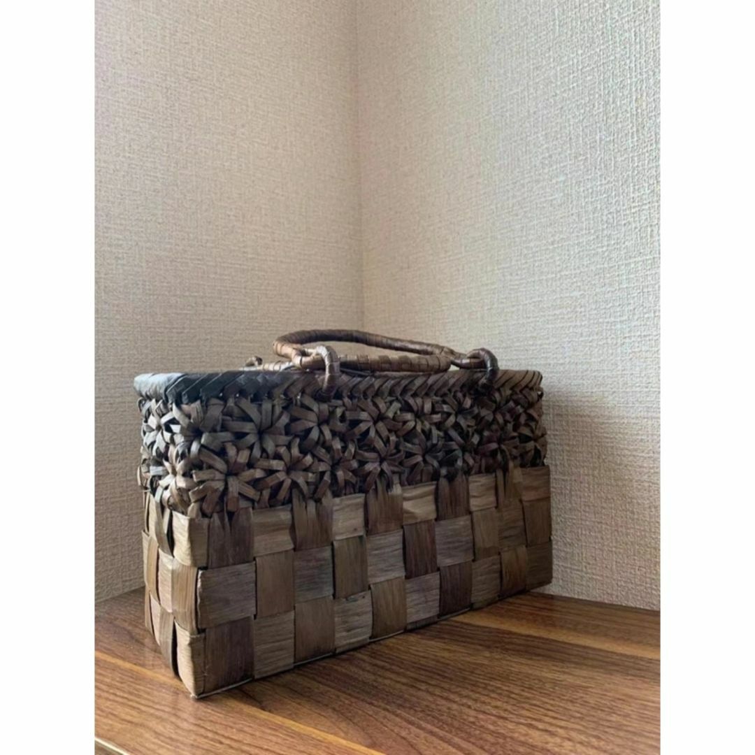 胡桃 胡桃籠バッグ 手作り くるみかごバッグ 市松編み、立体花 胡桃 胡桃籠バッグ 手作り くるみかごバッグ 市松編み、立体花