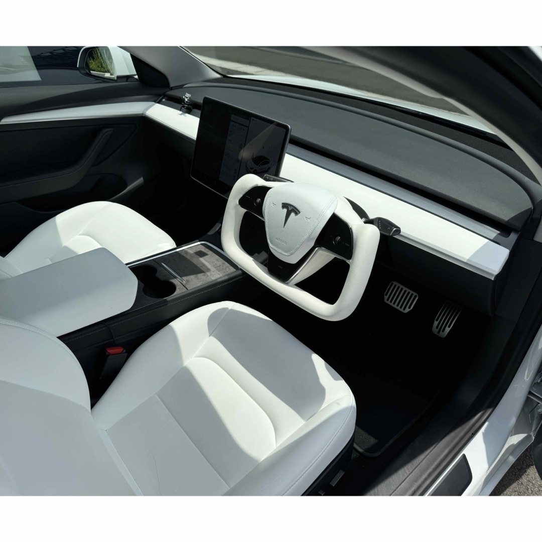 テスラ ヨークステアリング ヨークハンドル 旧型モデル3用 新型 テスラ ヨークステアリング ヨークハンドル 旧型モデル3用 新型