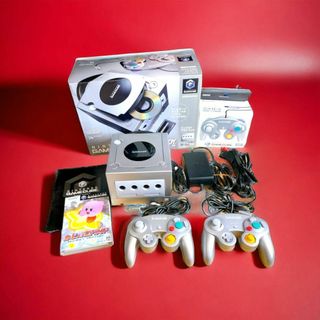 任天堂(家庭用ゲーム機本体 ・ シルバー/銀色系)のフリマ 任天堂(家庭用ゲーム機本体 ・ シルバー/銀色系)のフリマ