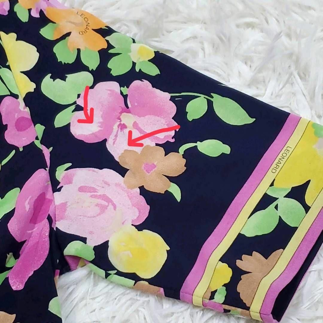 LEONARD - 美品 M レオナール 花柄 半袖ワンピース 黒地 マルチ LEONARD - 美品 M レオナール 花柄 半袖ワンピース 黒地 マルチ