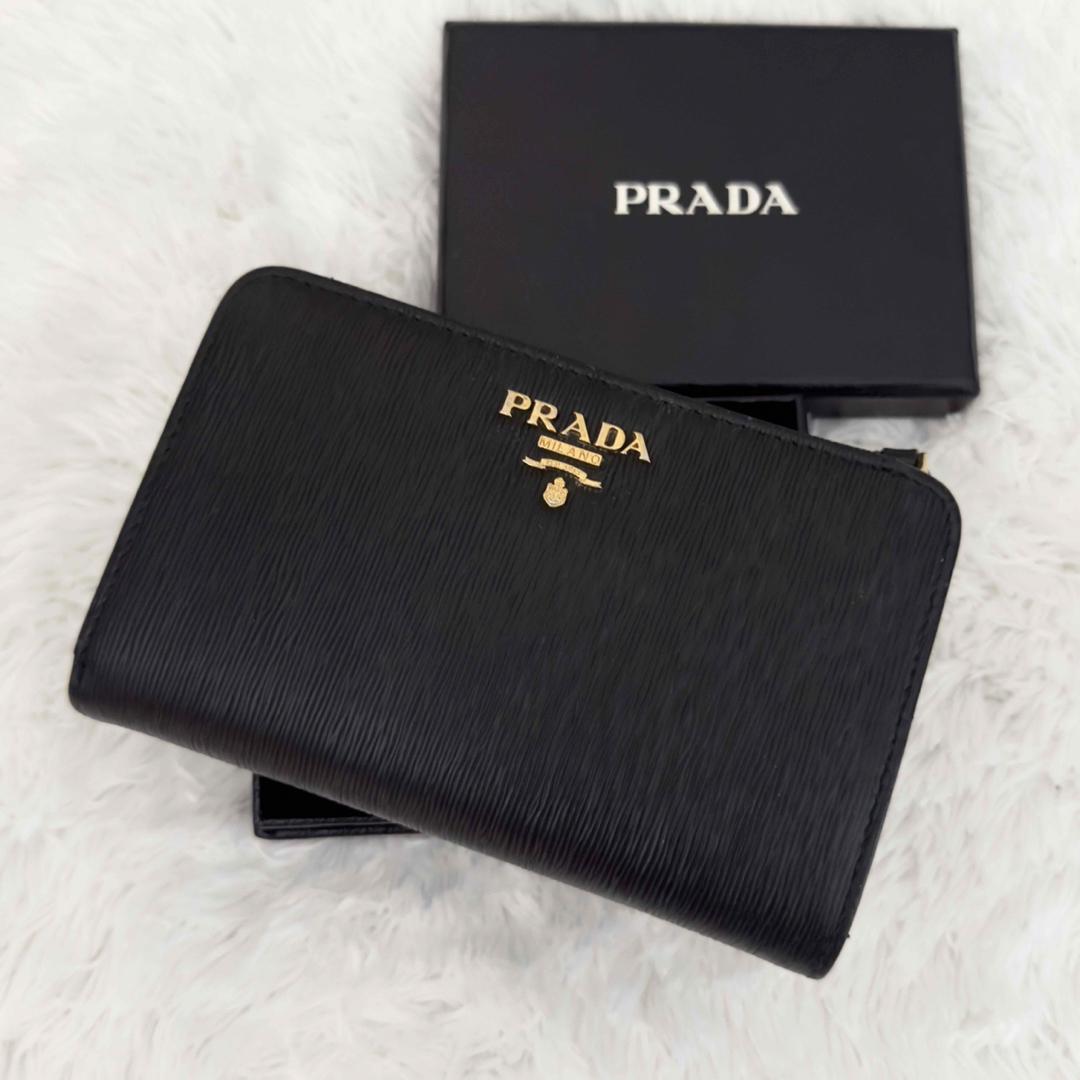 ☆美品☆PRADA プラダ ヴィッテロムーヴ 財布 ブラック 二つ折り ☆美品☆PRADA プラダ ヴィッテロムーヴ 財布 ブラック 二つ折り