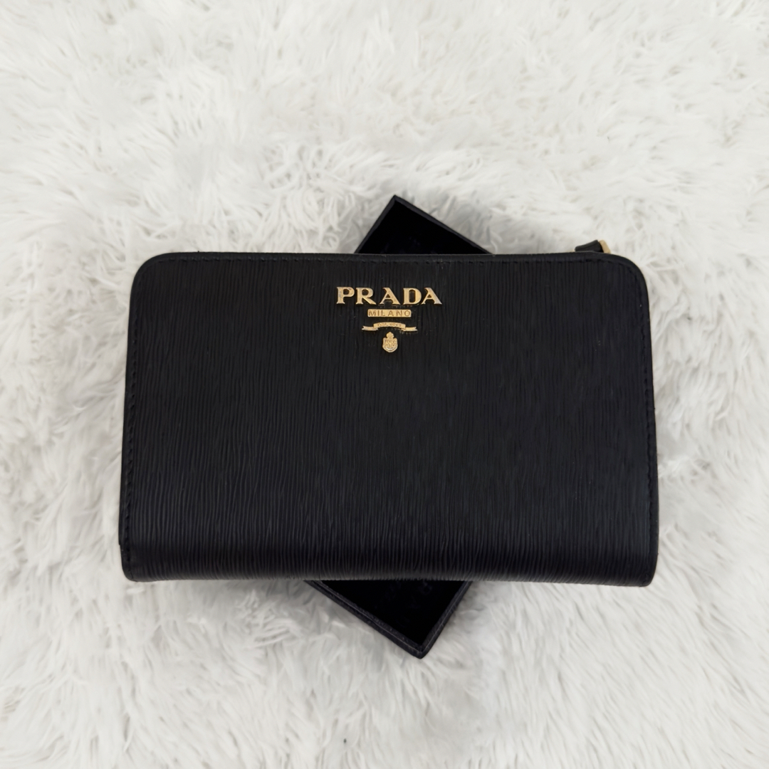 ☆美品☆PRADA プラダ ヴィッテロムーヴ 財布 ブラック 二つ折り ☆美品☆PRADA プラダ ヴィッテロムーヴ 財布 ブラック 二つ折り