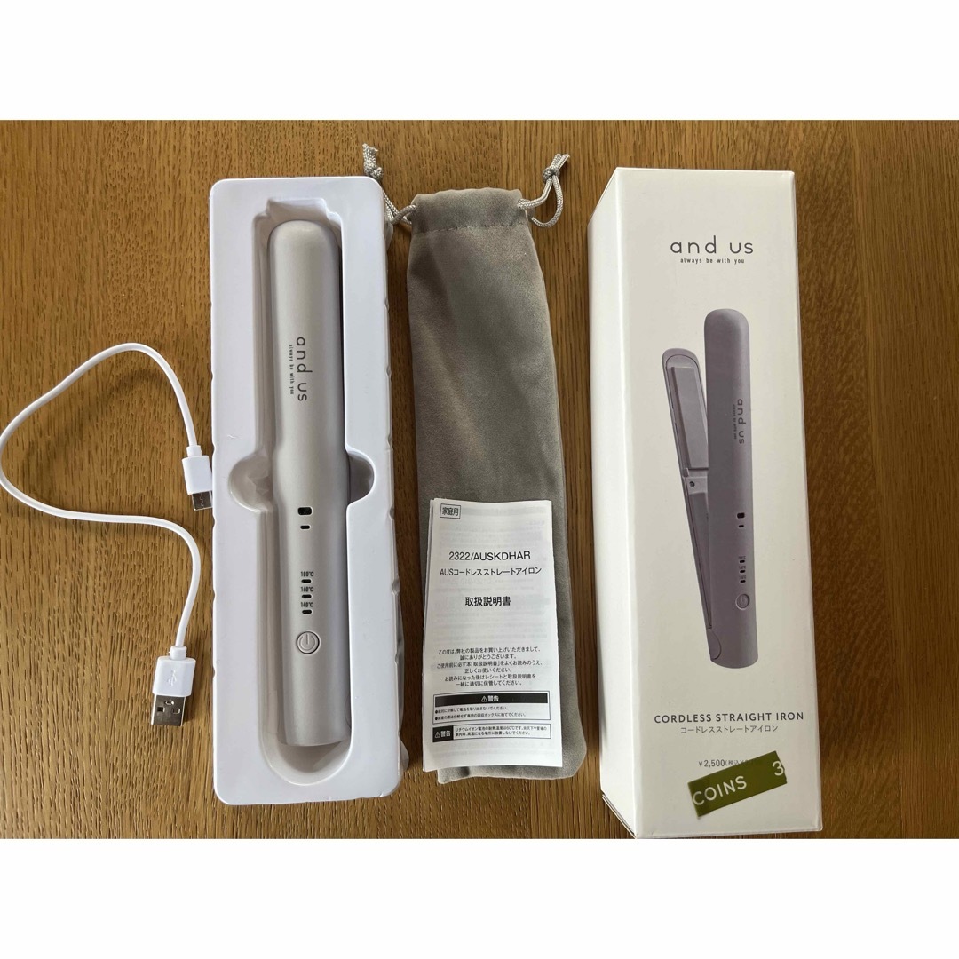 3COINS(スリーコインズ)のスリコ コードレスヘアアイロン スマホ/家電/カメラの美容/健康(ヘアアイロン)の商品写真