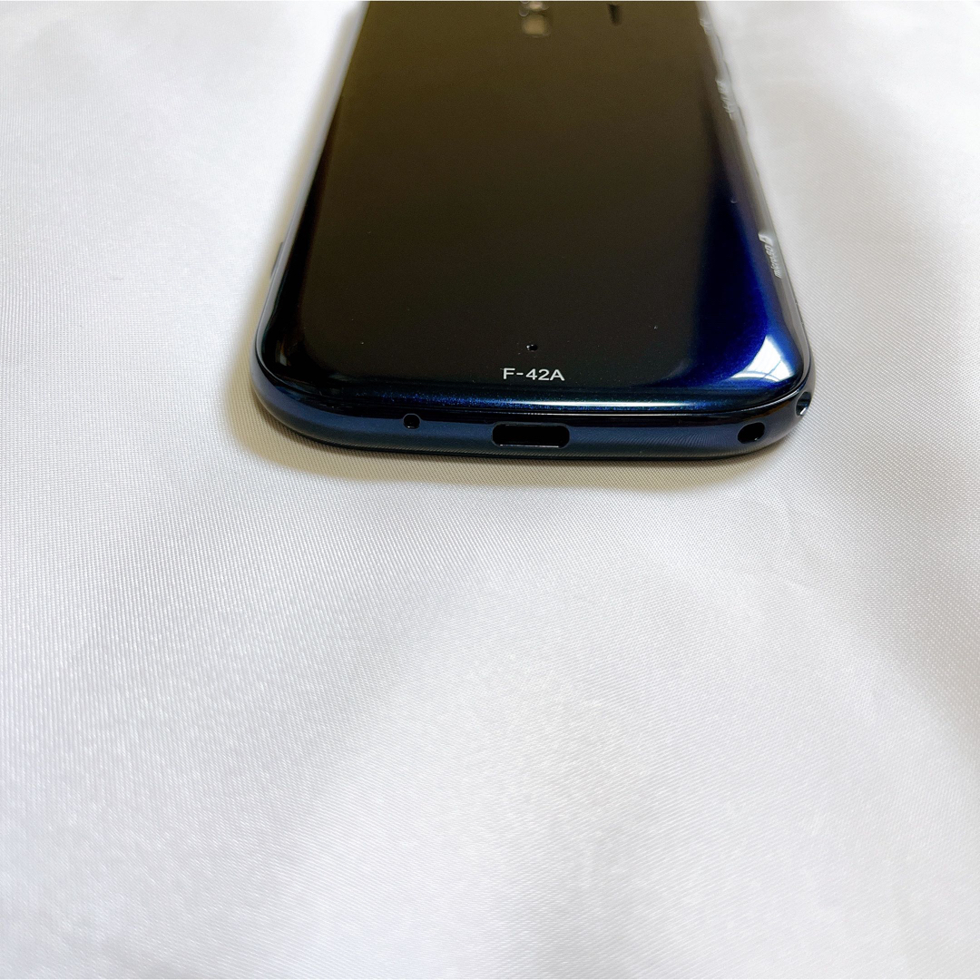 docomo らくらくスマートフォン F-42A ネイビー docomo らくらくスマートフォン F-42A ネイビー