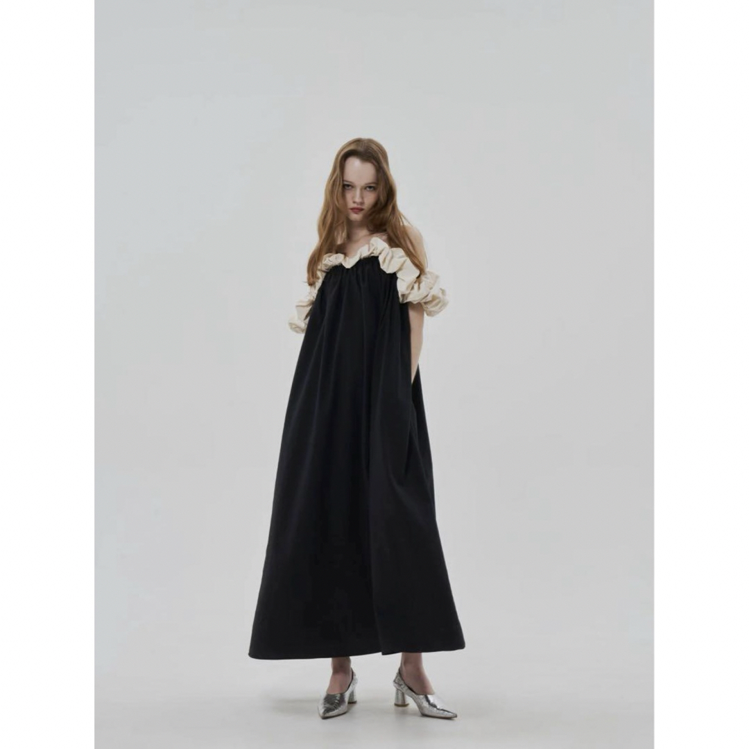 THE TOE ERIE FRILLS ONEPIECE ベージュ THE TOE ERIE FRILLS ONEPIECE ベージュ
