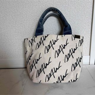 WTW - WTW（ダブルティー） ロゴトート Sサイズ