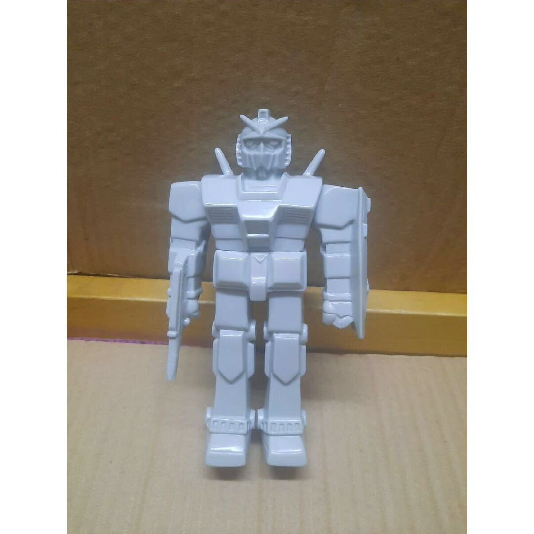 ☆機動戦士ガンダム☆クローバー ソフビ 高さ約16㎝ 海外版 希少 ☆機動戦士ガンダム☆クローバー ソフビ 高さ約16㎝ 海外版 希少