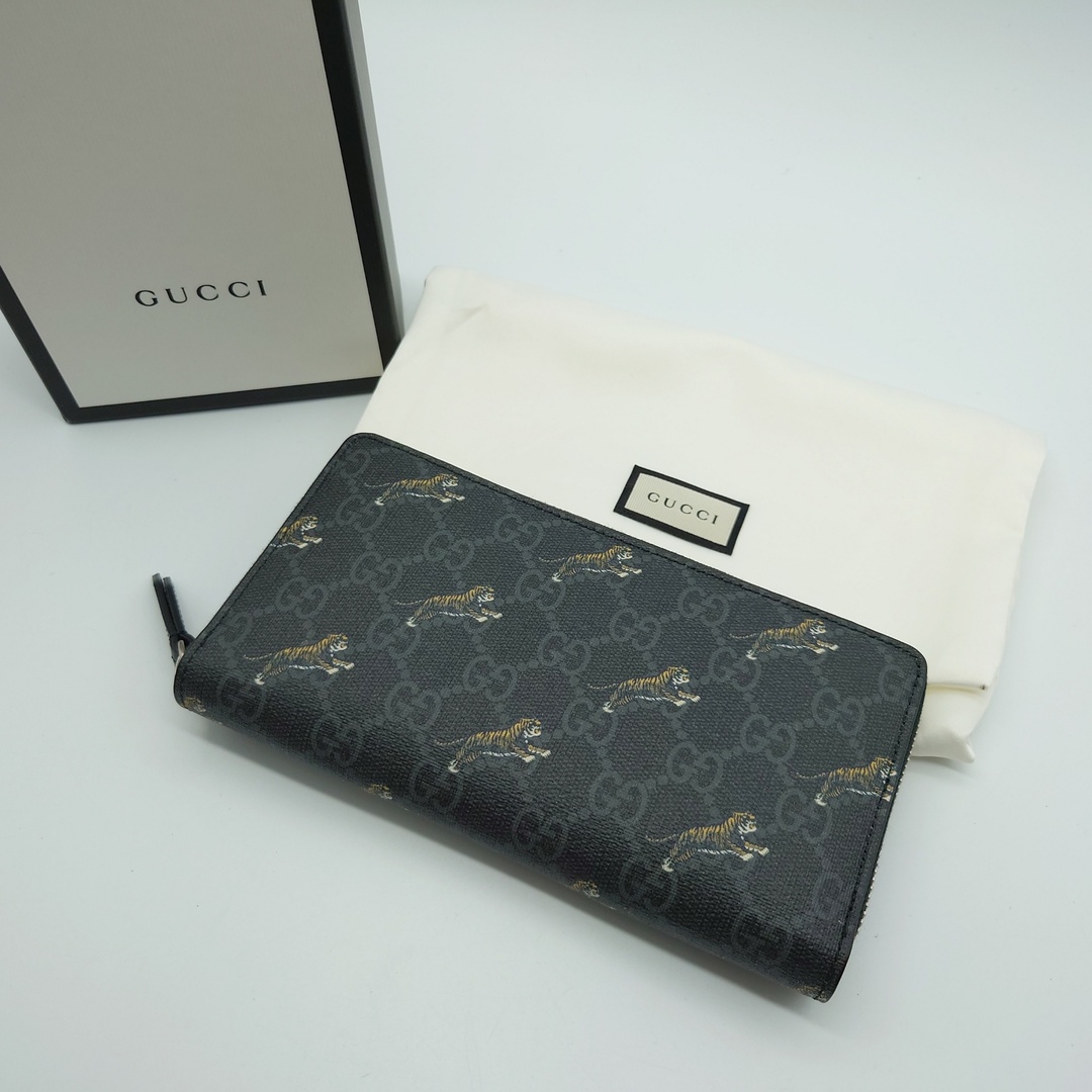 GUCCI ラウンドファスナー長財布 タイガープリント GGスプリーム ブラック系 575135｜ファッション