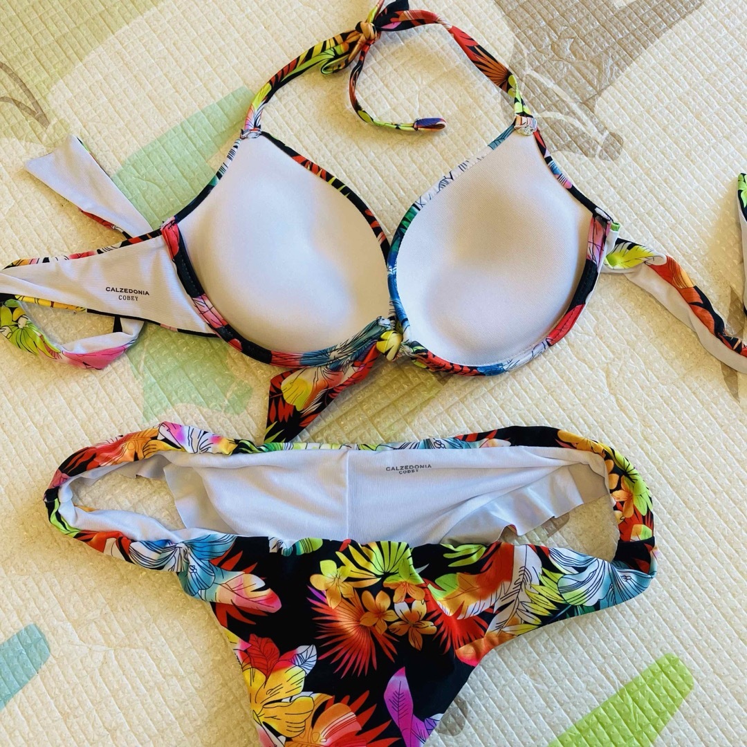 美品】ALEXIA STAM(アリシアスタン)ワンピース水着 Mサイズ 美品】ALEXIA STAM(アリシアスタン)ワンピース水着 Mサイズ