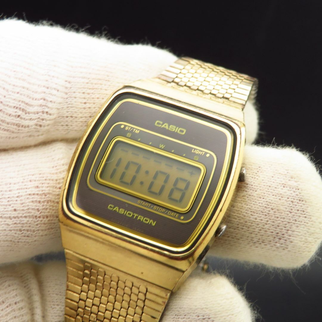 CASIO - CASIOTRON デジタル腕時計 ゴールド ビンテージ 76CGS CASIO - CASIOTRON デジタル腕時計 ゴールド ビンテージ 76CGS