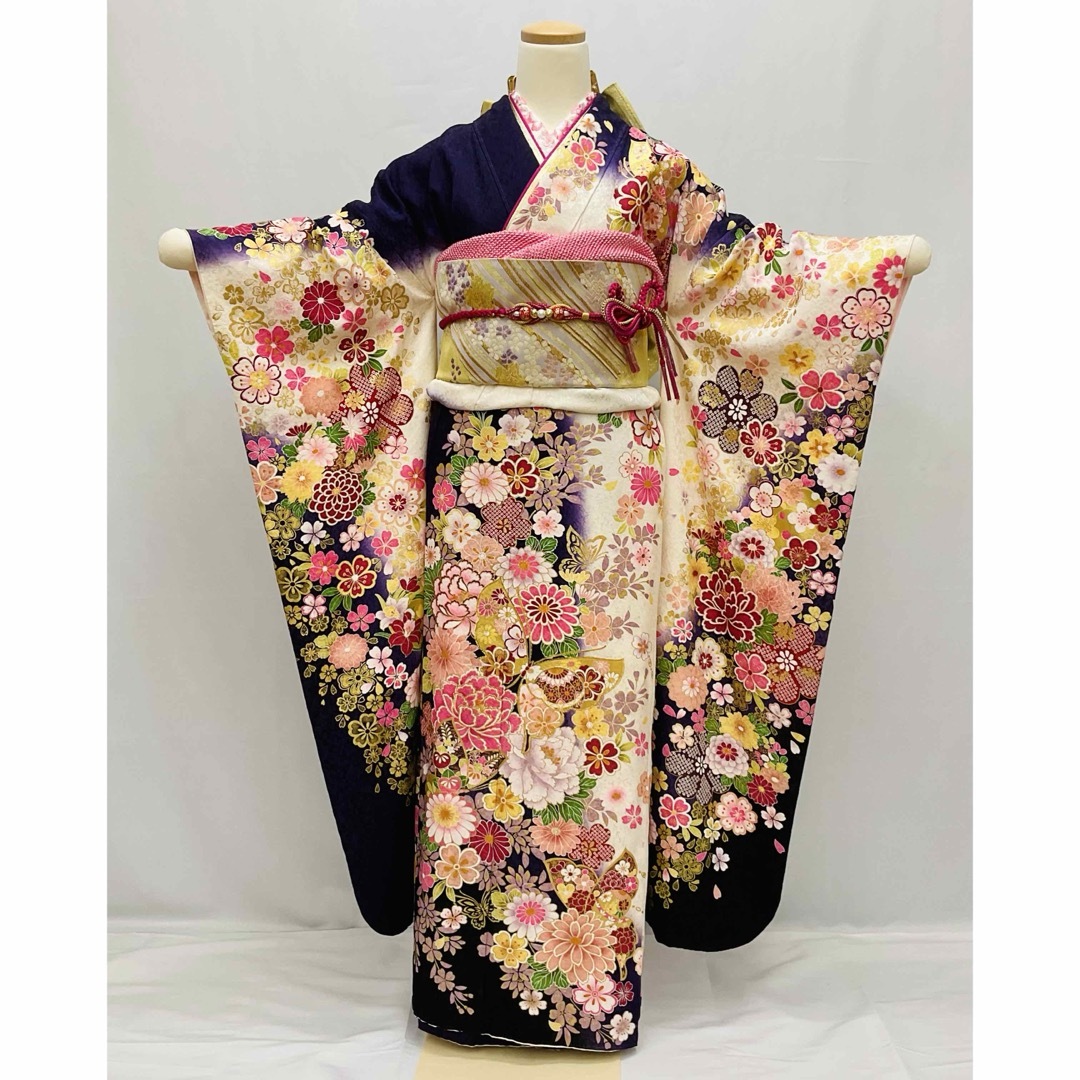 あまね様 265.花鳥風月 落款 振袖7点セット 正絹 フルセット あまね様 265.花鳥風月 落款 振袖7点セット 正絹 フルセット