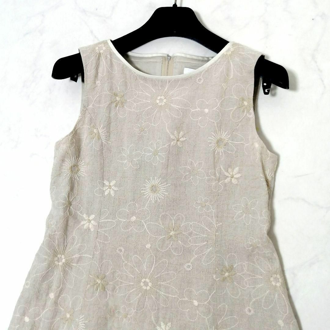 極美品✨ フォクシー 近年モデル ワンピース 花 刺繍 ブルーム 極美品✨ フォクシー 近年モデル ワンピース 花 刺繍 ブルーム