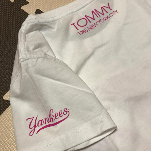 TOMMY(トミー)のTOMMY トミー Tシャツ レディースのトップス(Tシャツ(半袖/袖なし))の商品写真