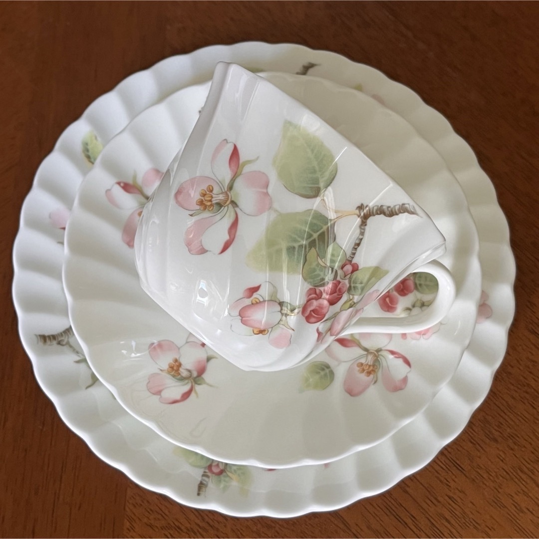 WEDGWOOD - 【黒壺美品】ウェッジウッド☆アップルブロッサム WEDGWOOD - 【黒壺美品】ウェッジウッド☆アップルブロッサム