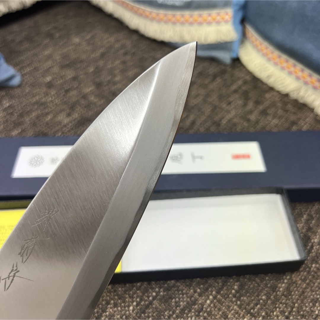 【超目玉枠】 ☆送料込☆新品☆堺菊守はがね鍛造出刃包丁150mm右加工裏押し 調理器具