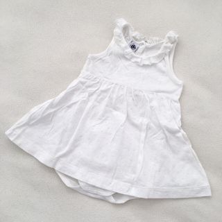 プチバトー(PETIT BATEAU)のプチバトー フリル 襟 ロンパース ドット ワンピース12m 74cm 70(ワンピース)