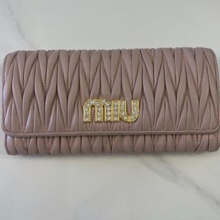MIU MIU(ビジュー ・ 財布)のフリマアイテム一覧 MIU MIU(ビジュー ・ 財布)のフリマアイテム一覧