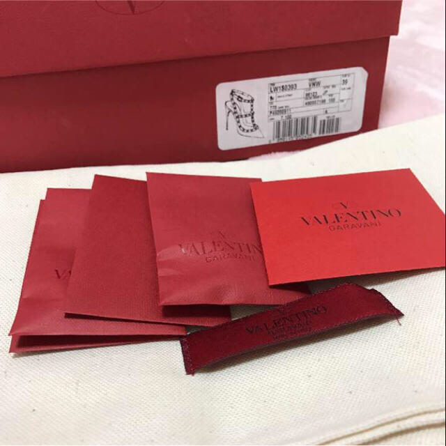 VALENTINO(ヴァレンティノ)のVALENTINOサンダル レディースの靴/シューズ(サンダル)の商品写真