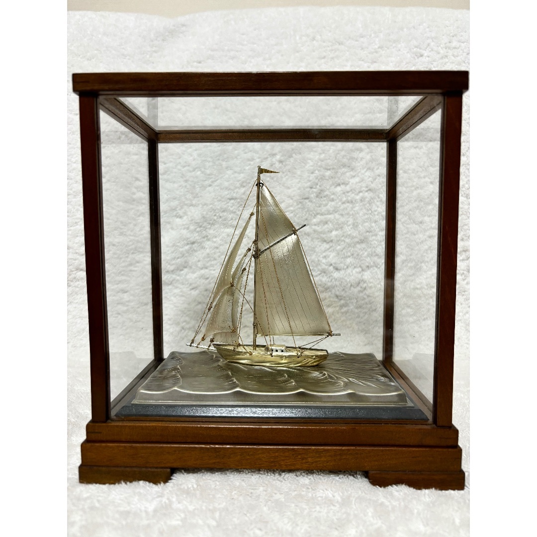 銀製品　ヨット 航海船 帆船 船舶模型 ガラスケース付き 工芸品 置物 銀製品 ヨット 航海船 帆船 船舶模型 ガラスケース付き 工芸品 置物