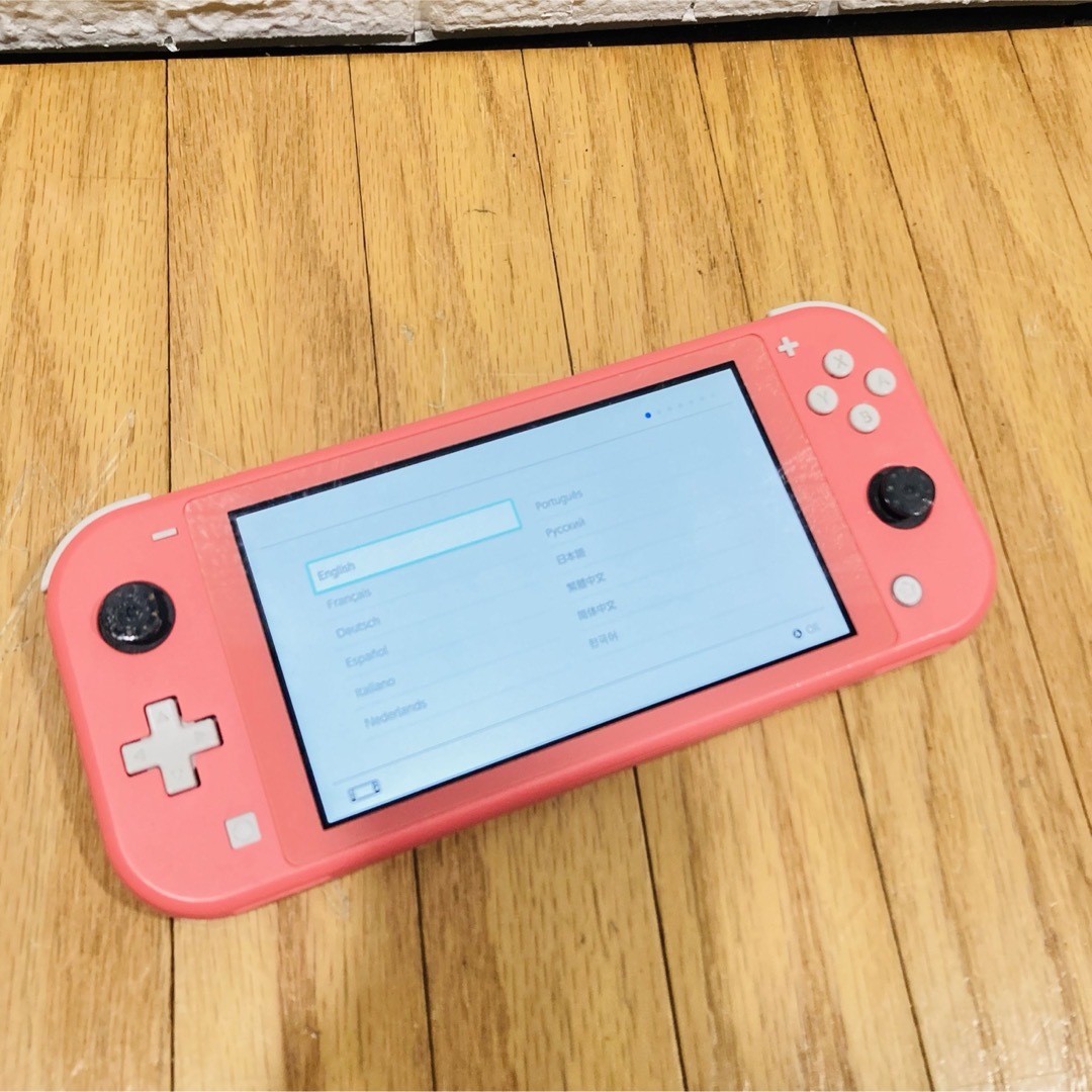 Nintendo Switch やわらかく 青/赤 本体(スティック不備あり) Nintendo Switch やわらかく 青/赤 本体(スティック不備あり)