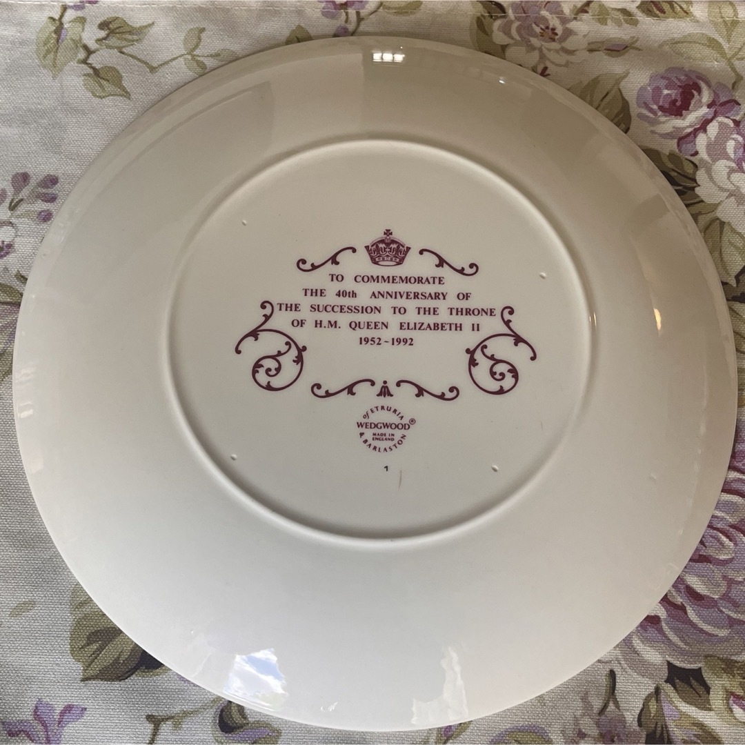 希少品】英国製 ウェッジウッド☆エリザベス女王 在位40周年記念 希少品】英国製 ウェッジウッド☆エリザベス女王 在位40周年記念