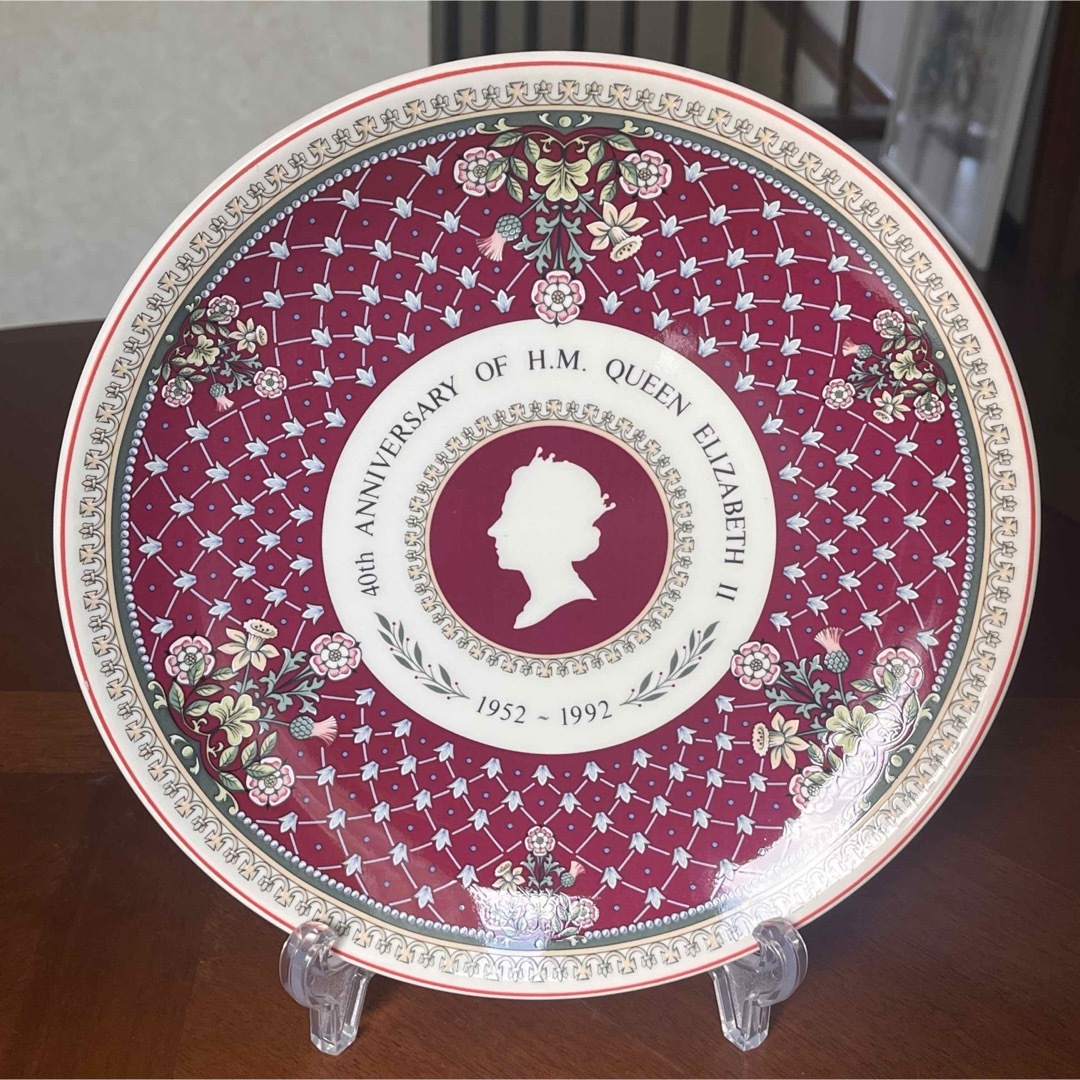 希少品】英国製 ウェッジウッド☆エリザベス女王 在位40周年記念 希少品】英国製 ウェッジウッド☆エリザベス女王 在位40周年記念