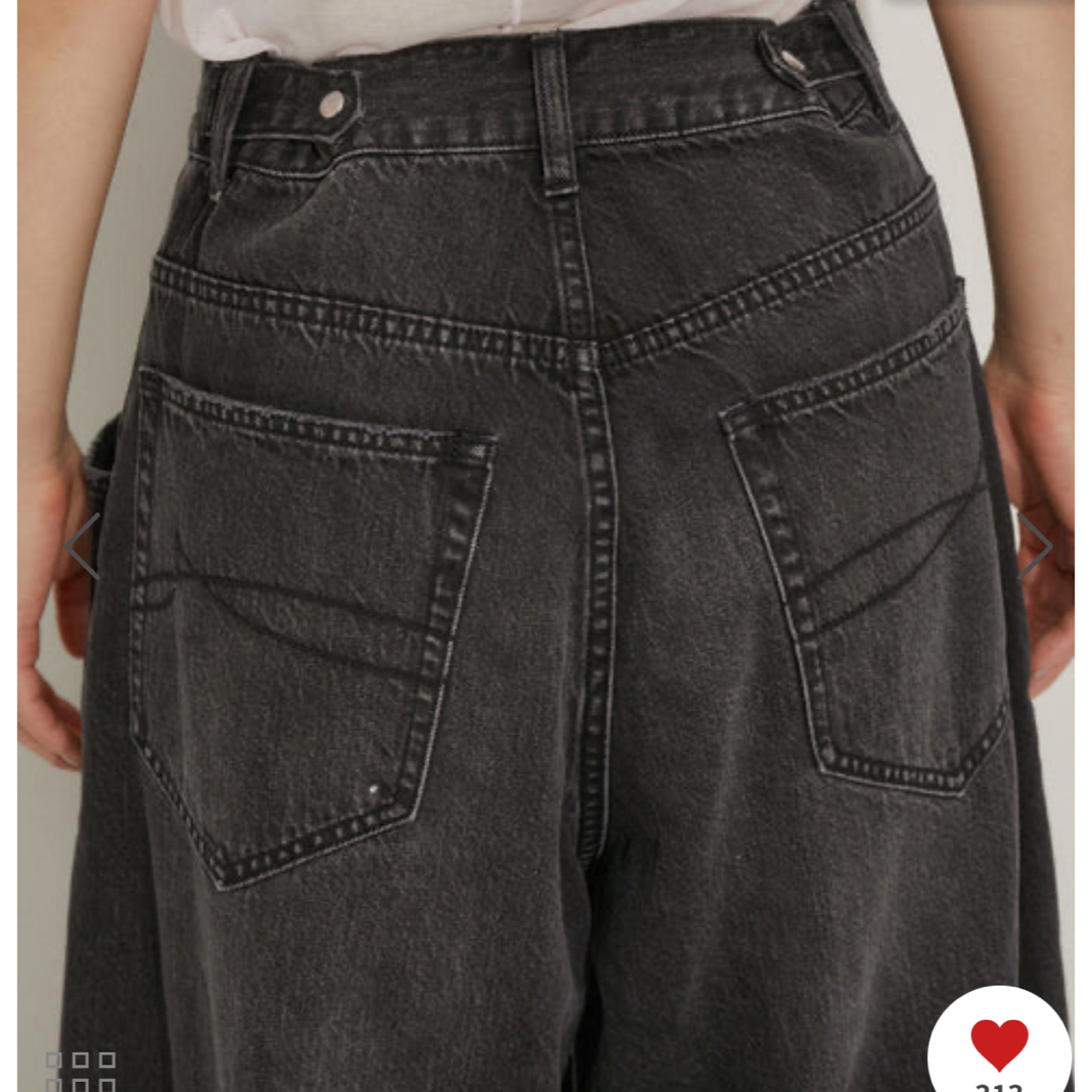ADAM ET ROPE' FEMME(アダムエロペファム)の【サステナブル】フロントタックハイライズデニム レディースのパンツ(デニム/ジーンズ)の商品写真