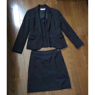 NATURAL BEAUTY BASIC(スーツ ・ ブラック/黒色系)のフリマ NATURAL BEAUTY BASIC(スーツ ・ ブラック/黒色系)のフリマ