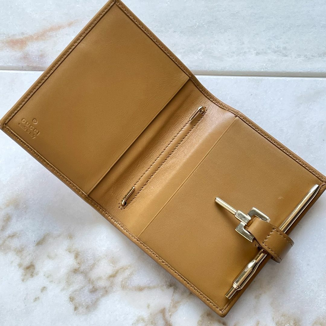 GUCCI - GUCCI グッチ コンパクトアジェンダ 手帳カバー GUCCI - GUCCI グッチ コンパクトアジェンダ 手帳カバー