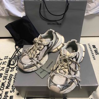 BALENCIAGA(靴/シューズ ・ ベージュ系)のフリマアイテム一覧 BALENCIAGA(靴/シューズ ・ ベージュ系)のフリマアイテム一覧