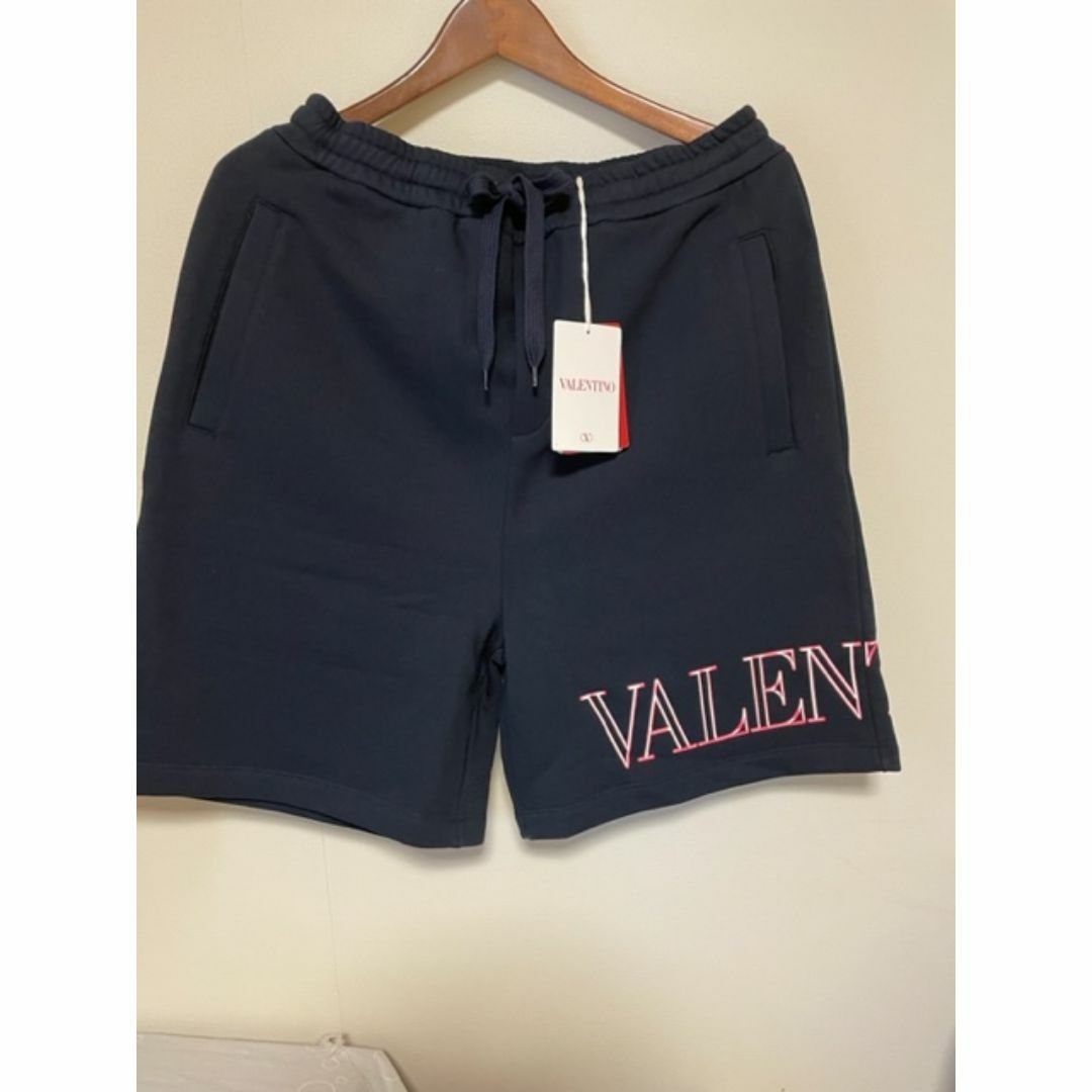 VALENTINO - 新品【Valentino】ネオンユニバース バミューダの VALENTINO - 新品【Valentino】ネオンユニバース バミューダの