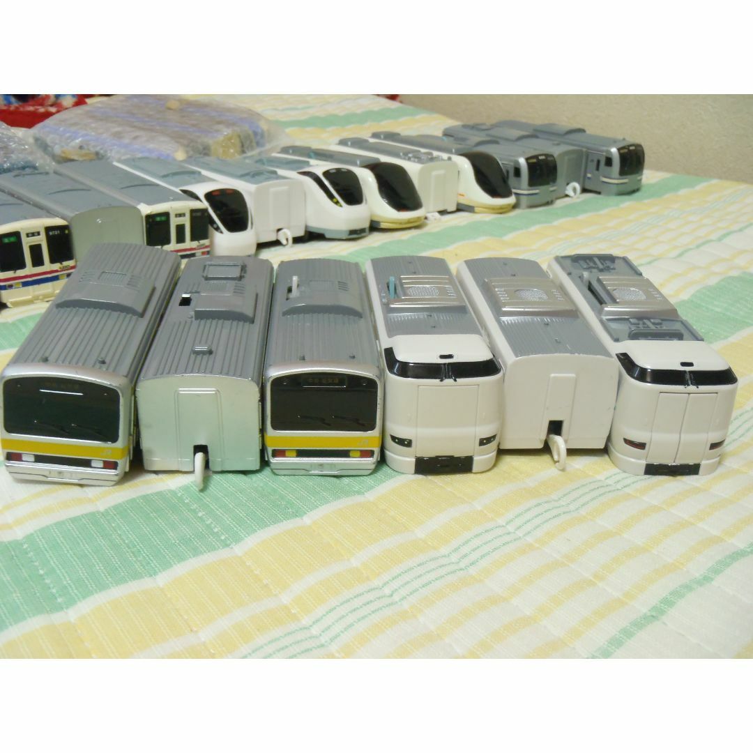プラレールシリーズ(プラレールシリーズ)の❤️６両★動作品❤️ 287系 くろしお 連結仕様★サウンド E231系0番台 エンタメ/ホビーのおもちゃ/ぬいぐるみ(鉄道模型)の商品写真
