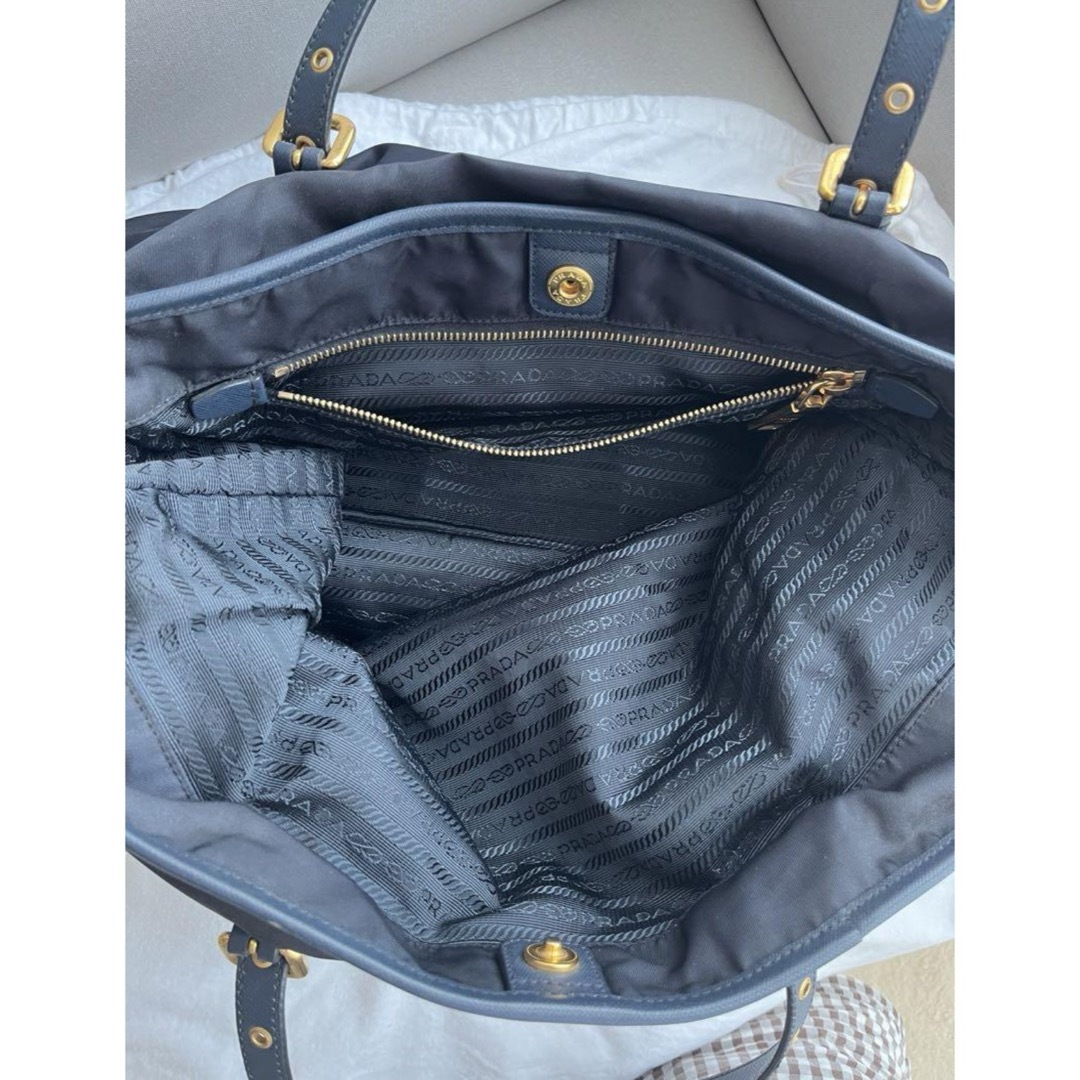 Prada ナイロン トートバッグ Prada ナイロン トートバッグ