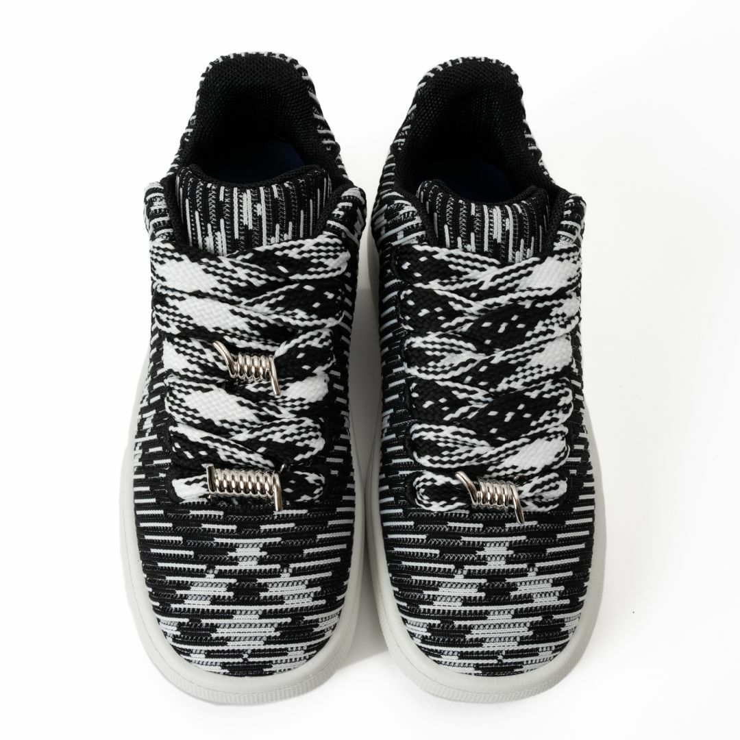 新品 BURBERRY チェック ニット ボックススニーカー 新品 BURBERRY チェック ニット ボックススニーカー