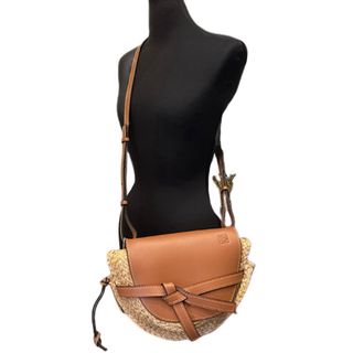LOEWE(ショルダーバッグ)のフリマアイテム一覧 LOEWE(ショルダーバッグ)のフリマアイテム一覧