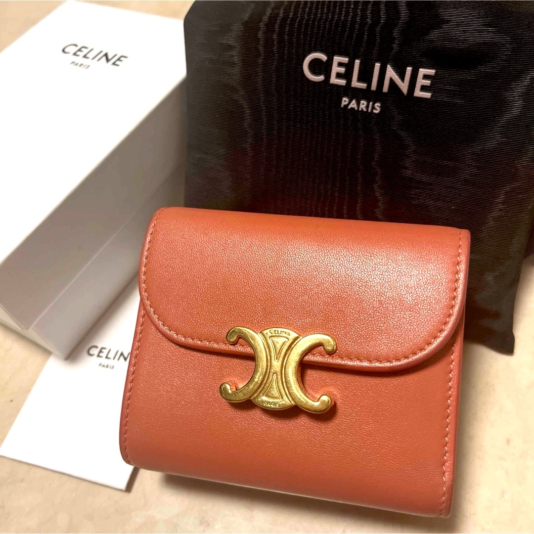 CELINE - 【正規品/鑑定済】 セリーヌ トリオンフ 三つ折財布 CELINE - 【正規品/鑑定済】 セリーヌ トリオンフ 三つ折財布