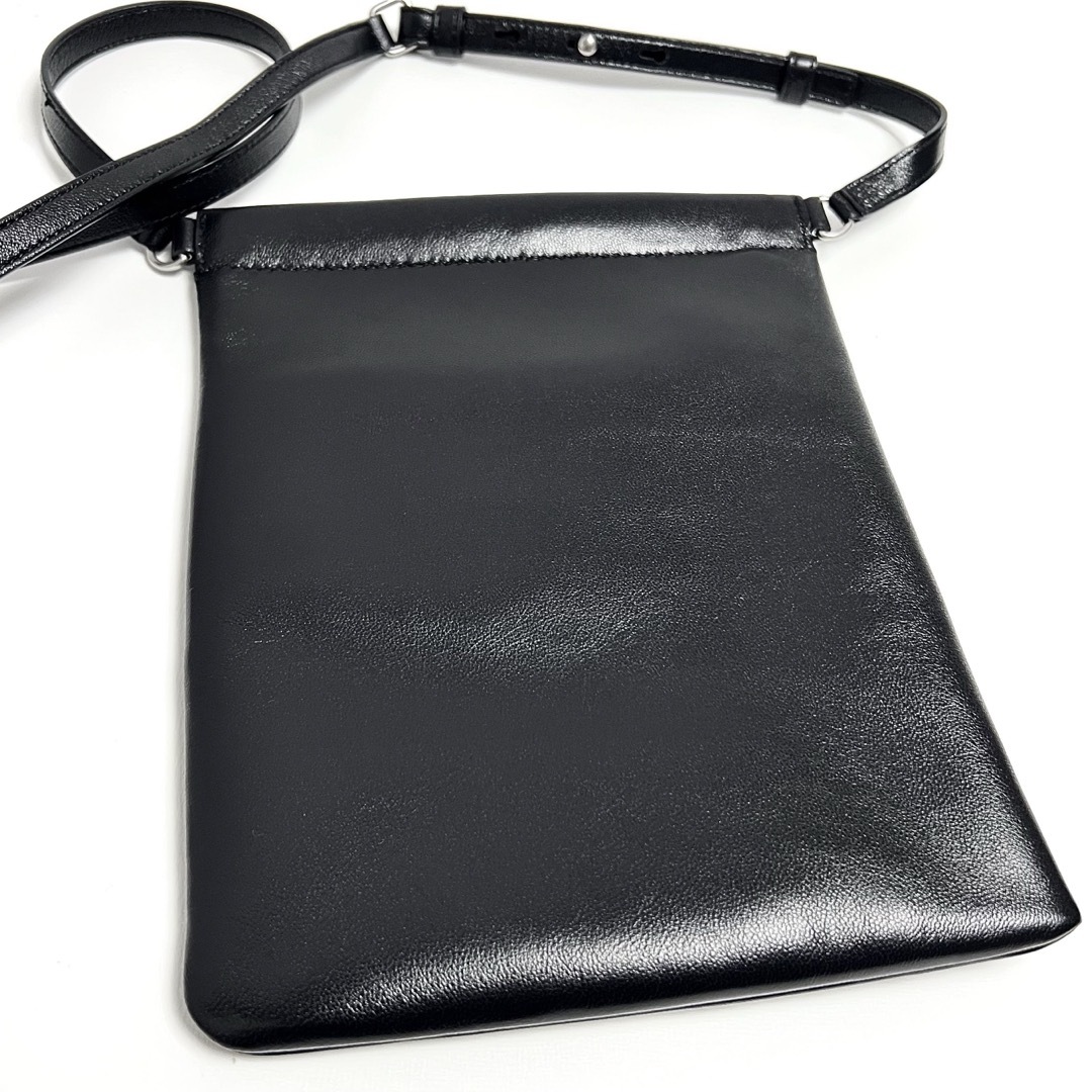 SAINT LAURENT - 新品 サンローラン レザー フラットポーチ シド SAINT LAURENT - 新品 サンローラン レザー フラットポーチ シド