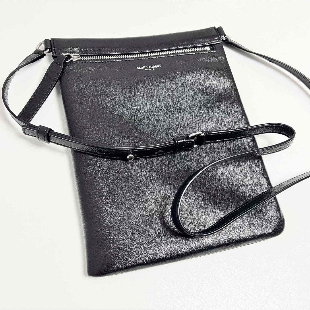 SAINT LAURENT - 新品 サンローラン レザー フラットポーチ シド SAINT LAURENT - 新品 サンローラン レザー フラットポーチ シド