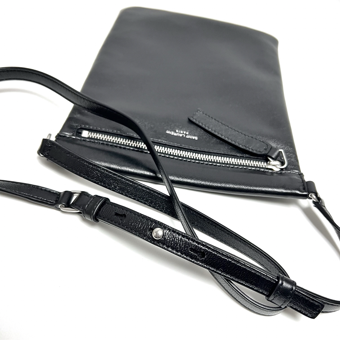 SAINT LAURENT - 新品 サンローラン レザー フラットポーチ シド SAINT LAURENT - 新品 サンローラン レザー フラットポーチ シド
