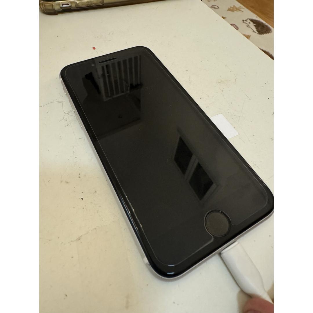 iPhone SE 第2世代 (SE2)スマートフォン本体
