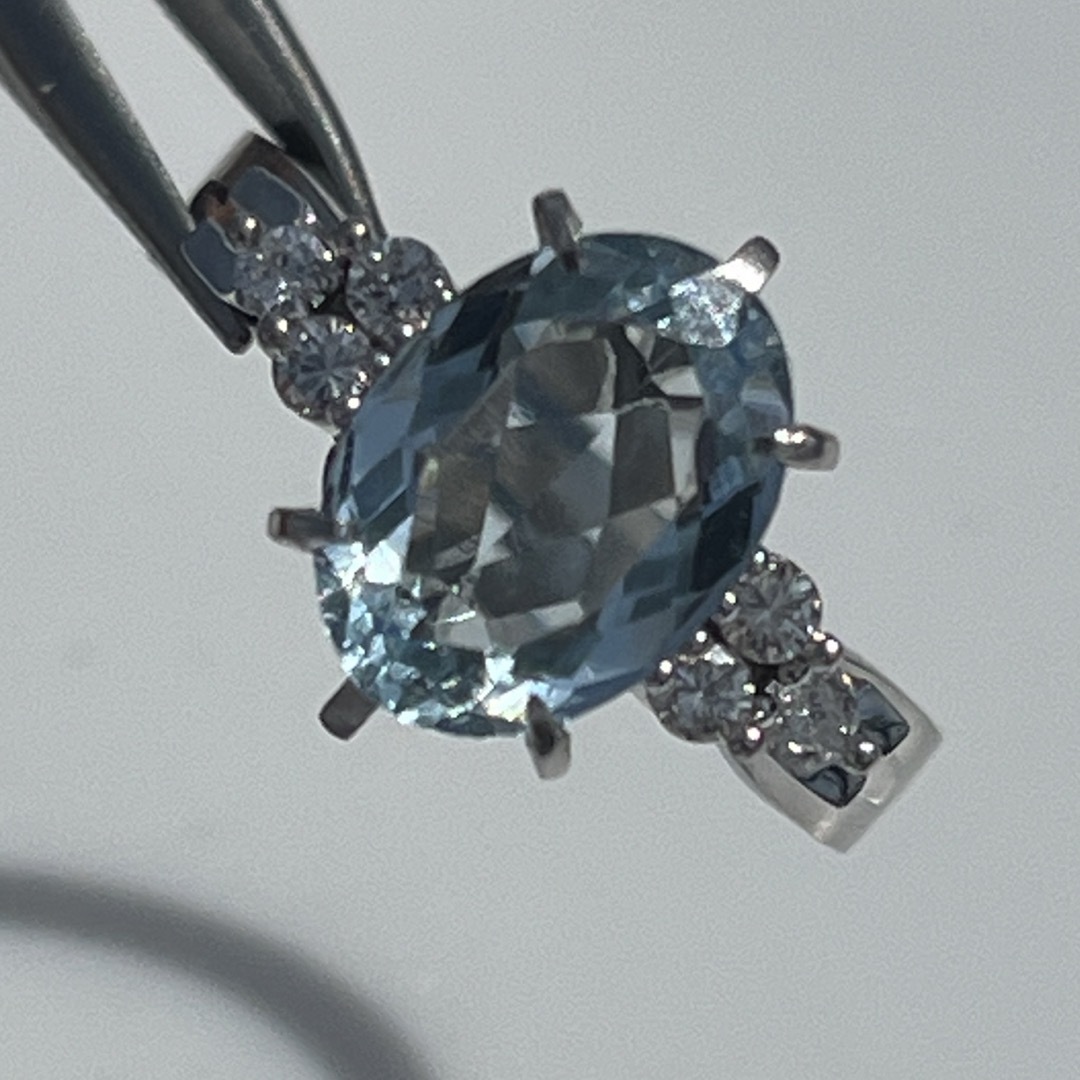 プラチナ✨アクアマリン1.65ct✨無色透明ダイヤリング✨透明感 プラチナ✨アクアマリン1.65ct✨無色透明ダイヤリング✨透明感
