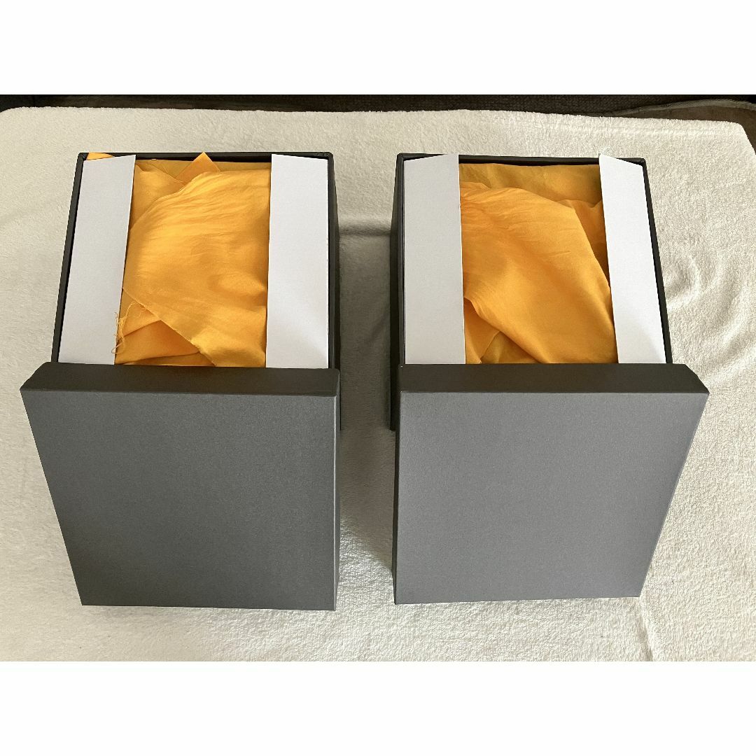 宮内庁御用達 漆器 山田平安堂 四段重 花筏蒔絵 宮内庁御用達 漆器 山田平安堂 四段重 花筏蒔絵