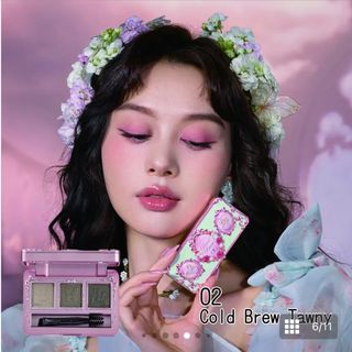 フラワーノーズ フェアリーテイル アイブロウ 02Cold Brew Tawny(パウダーアイブロウ)