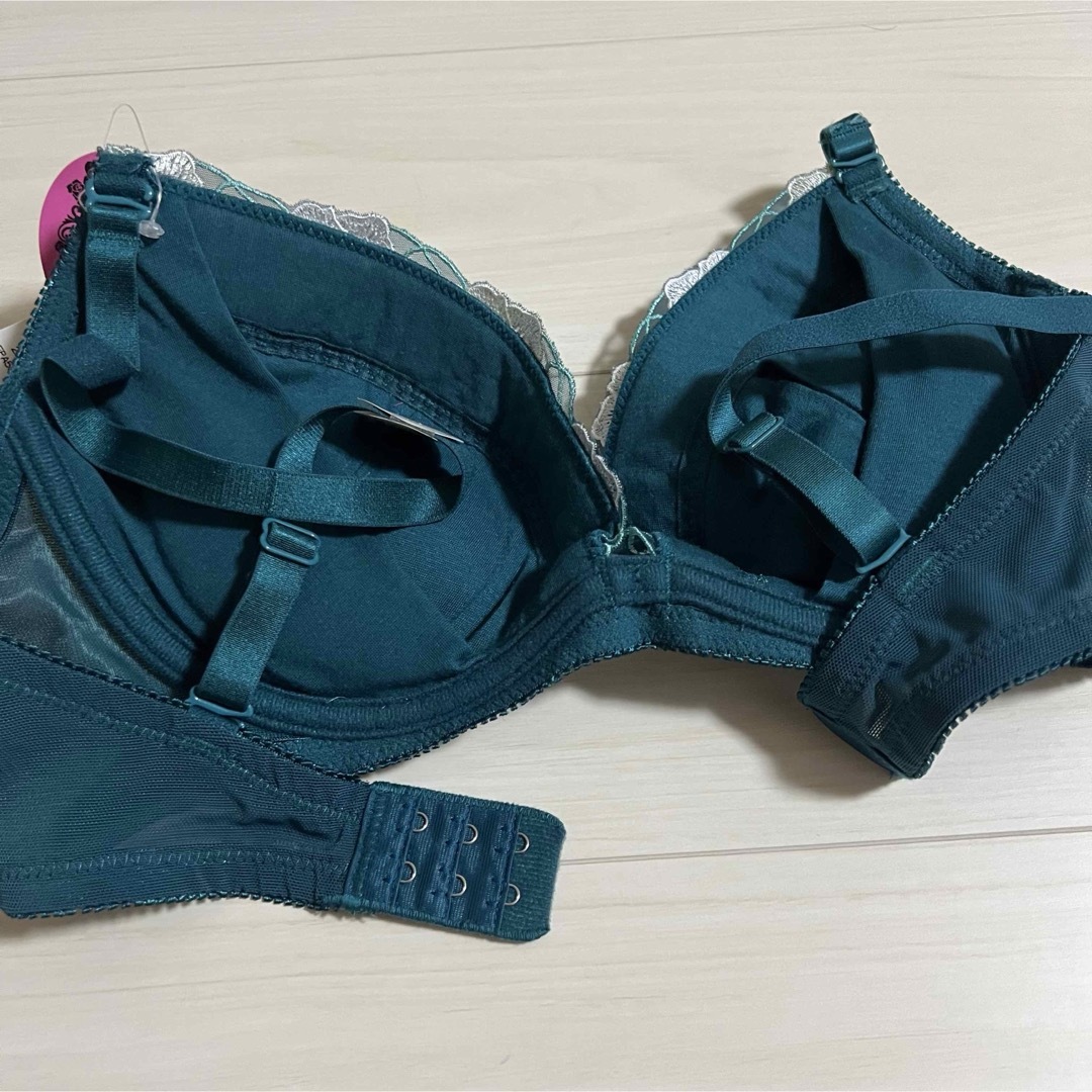 新品 深緑 F70 ブラ&ショーツセット レース 花柄の通販 by やの 新品 深緑 F70 ブラ&ショーツセット レース 花柄の通販 by やの