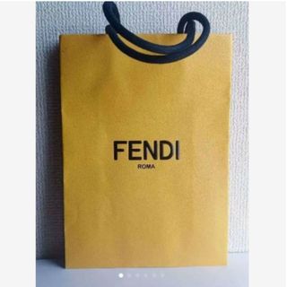 FENDI(ショップ袋)のフリマアイテム一覧 FENDI(ショップ袋)のフリマアイテム一覧