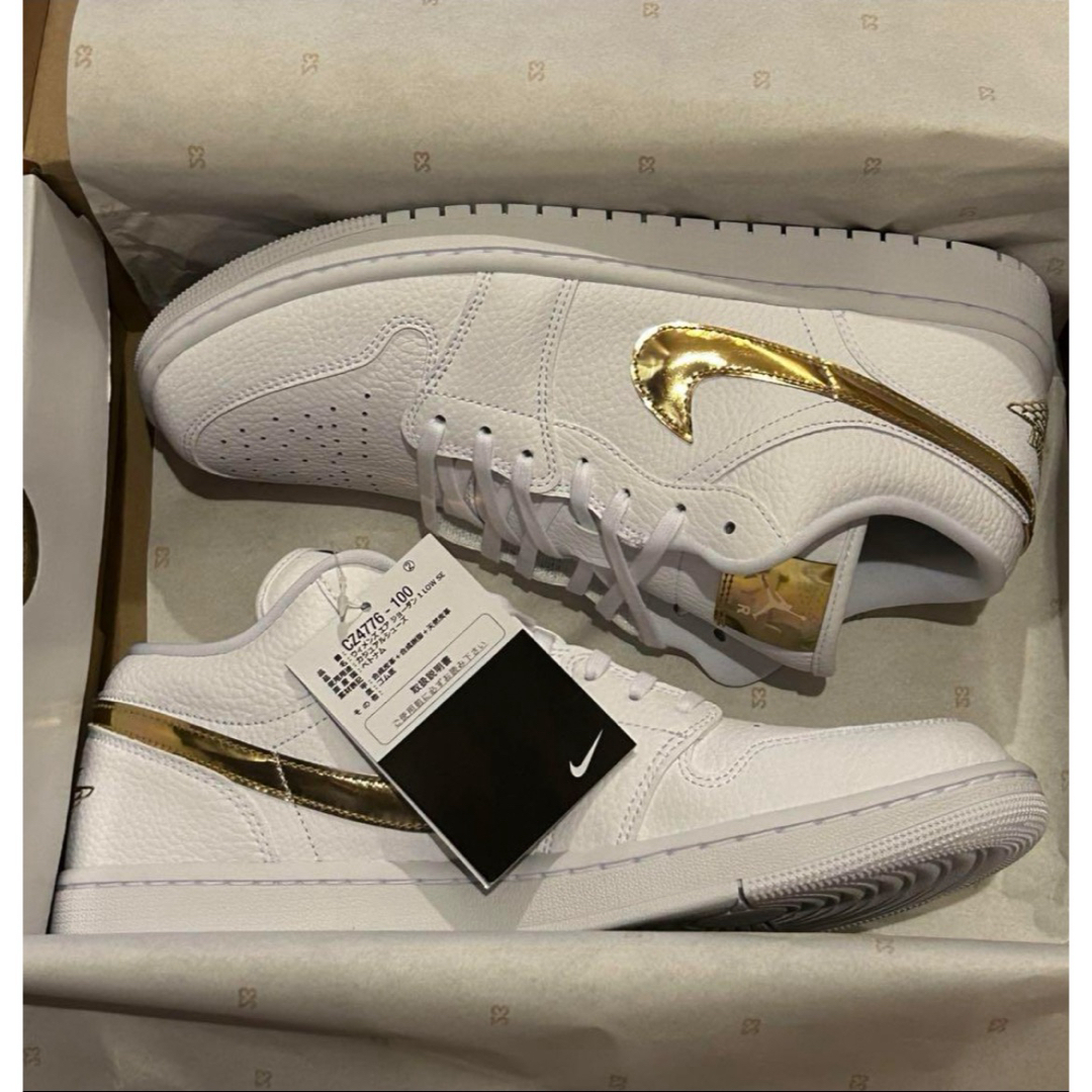 JORDAN BRAND WMNS AIR JORDAN 1 LOW SE WHITE/METALLIC GOLD JORDAN BRAND WMNS AIR JORDAN 1 LOW SE WHITE/METALLIC GOLD